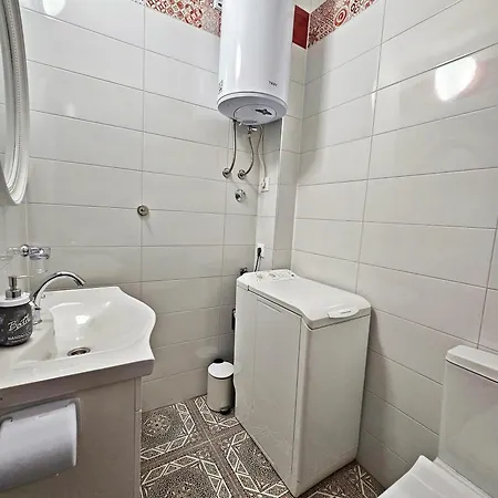 Apartment By The Sea Krilo Jesenice, Omis - 23043
